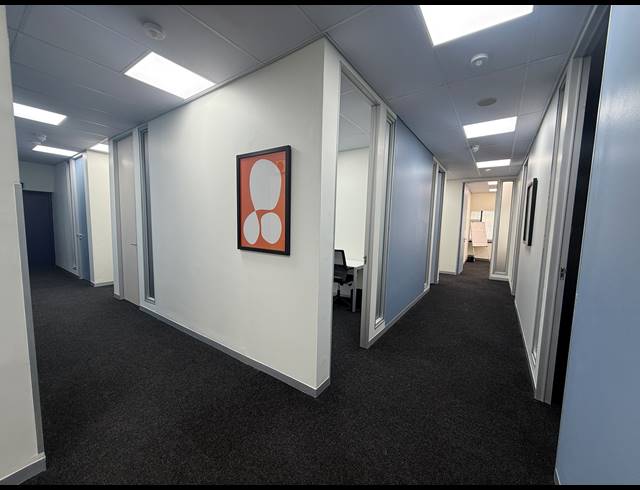 21M² OFFICE TO LET IN KILLARNEY